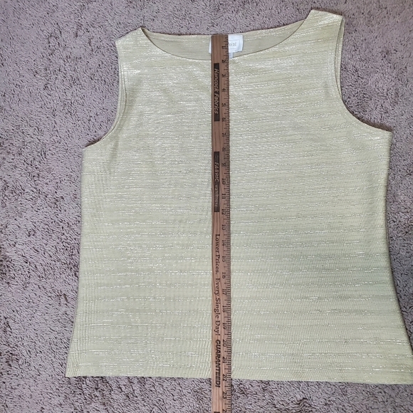 Vue Point XL  gold metallic sleeveless shirt - Picture 6 of 8